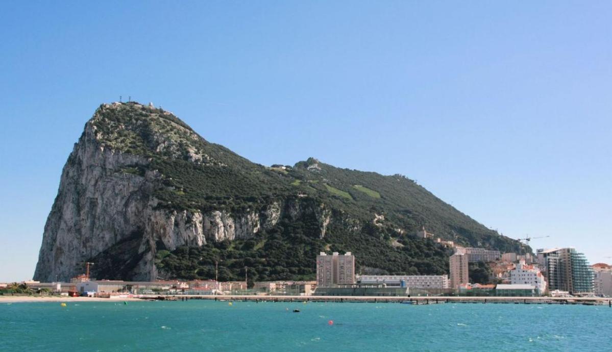 Apartamentos Albeniz Algeciras Esterno foto